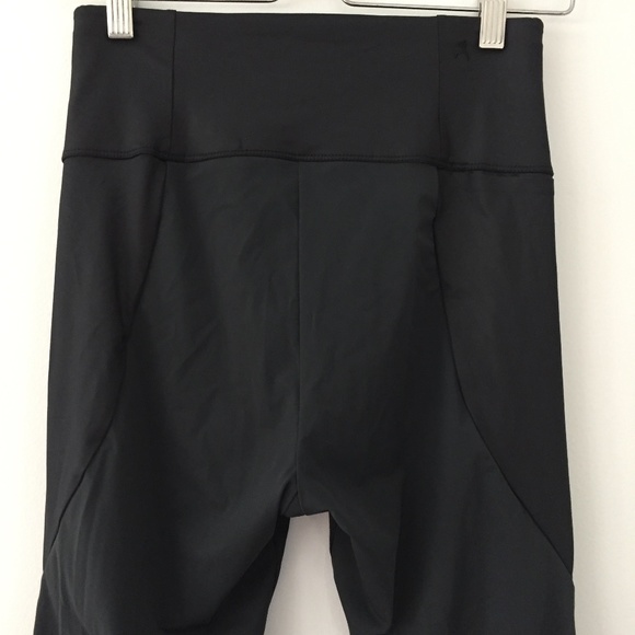 ADAY Throw It Higher Leggings - Picture 10 of 14